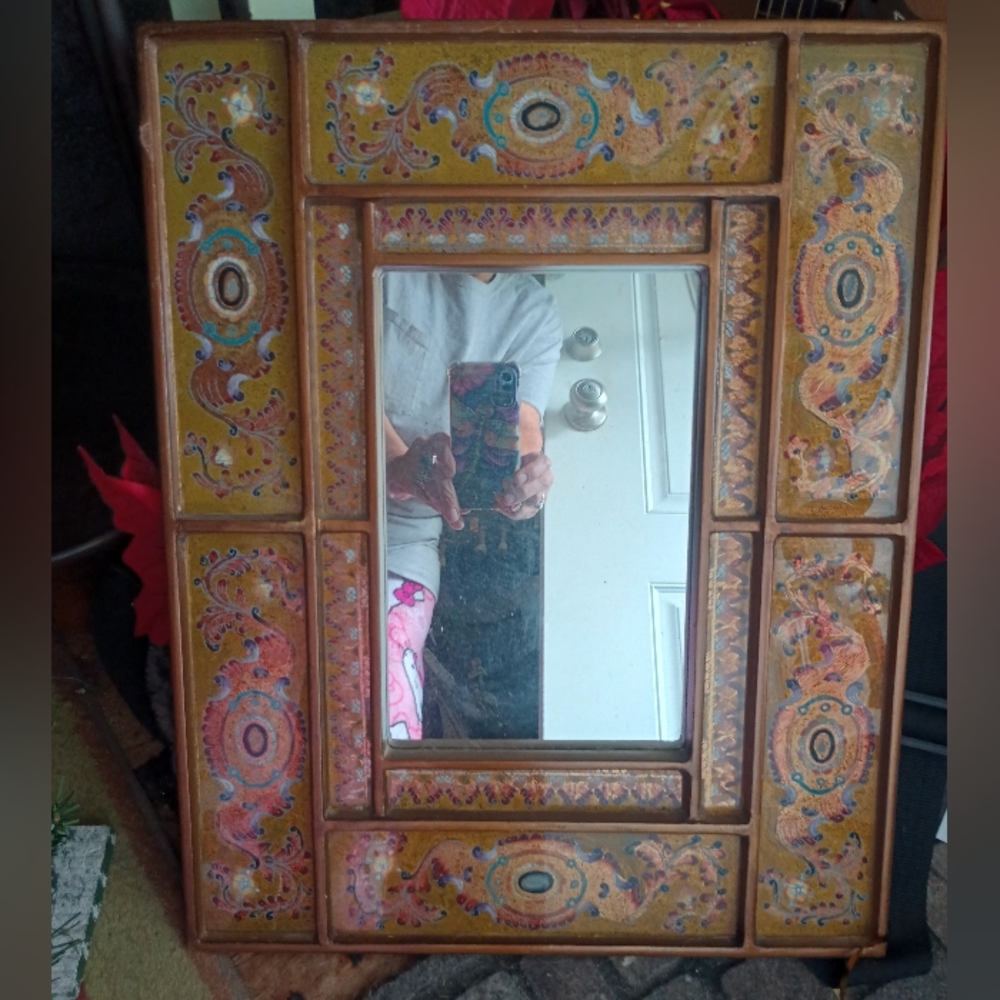 Unique Mirror